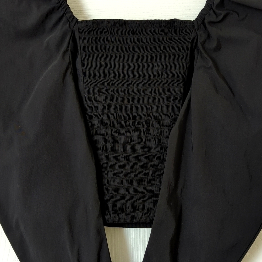 Levi's Junie Long Mutton Sleeve Square Neck Cropped Slim Fit Blouse Black XS - Picture 10 of 11